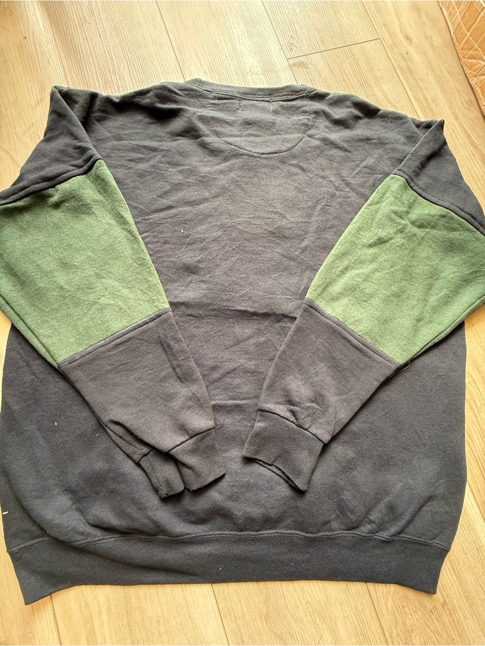 Reworked Polo by Ralph Lauren Men's Green & Black Polo Bear Crewneck Sweater - Picture 6 of 6